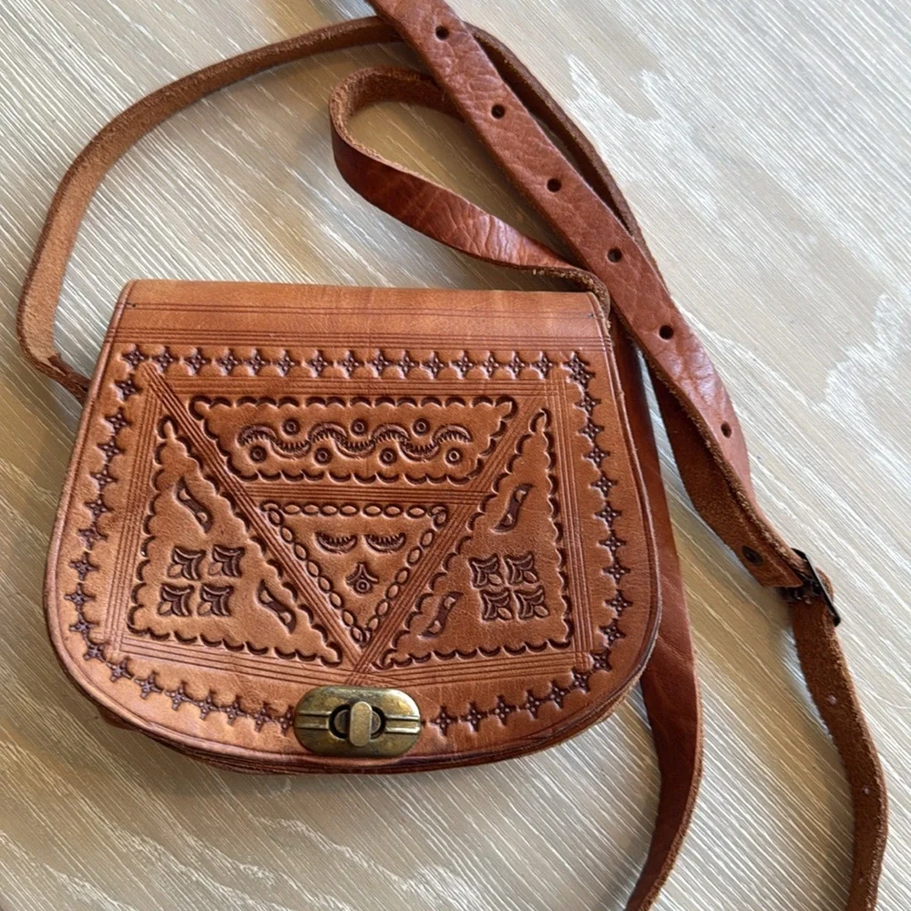 Vintage leather shoulder bag - Picture 3 of 7